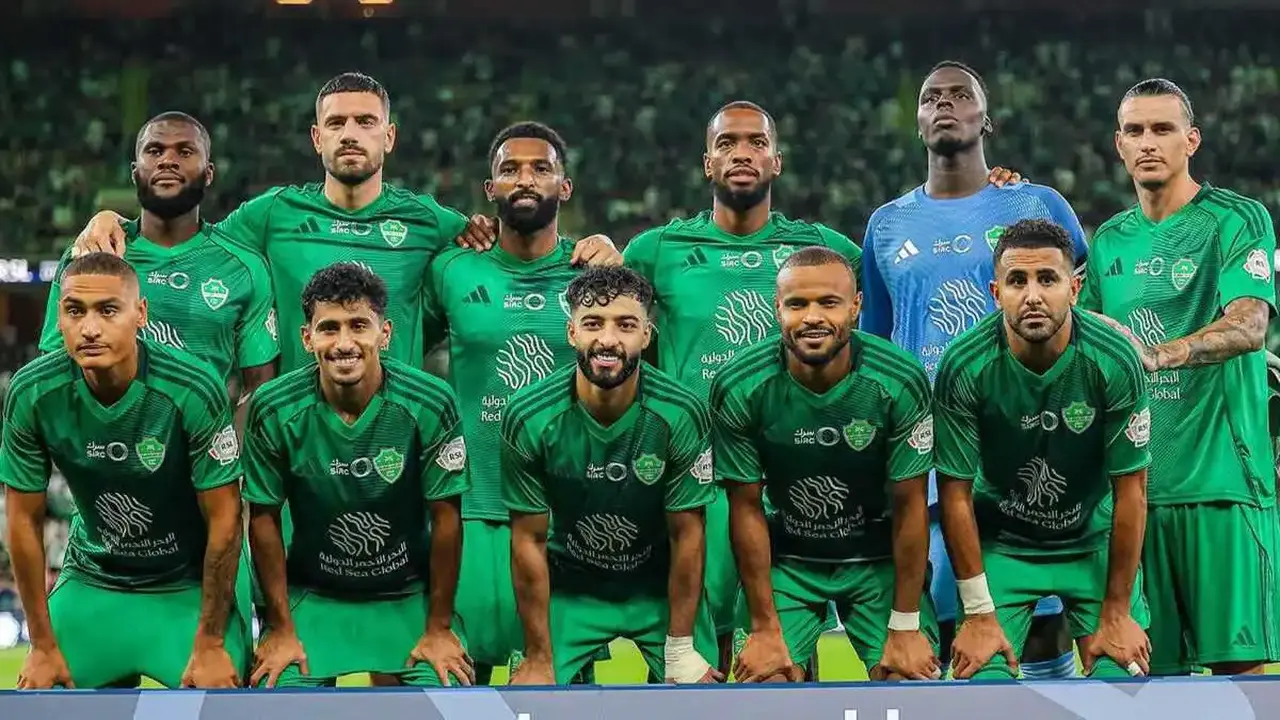 الأهلي السعودي يحقق فوزًا مثيرًا على ريو آفي بأربعة أهداف